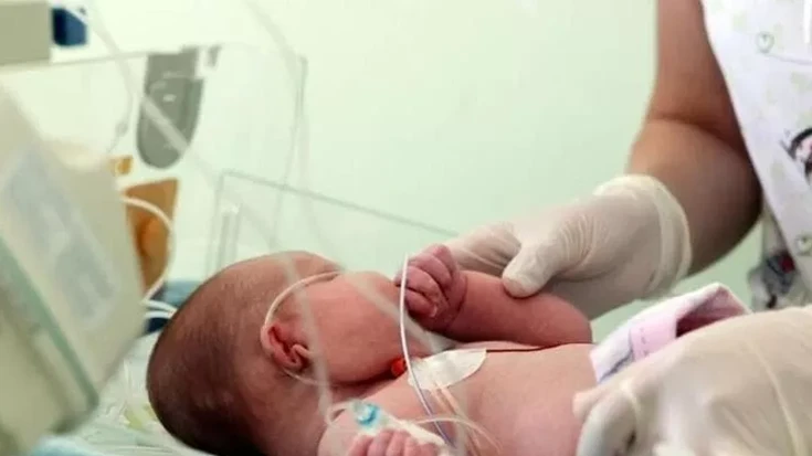 Intervento record su una bimba piuma di 750 grammi: salvata dai medici con un’operazione al cuore