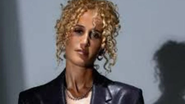 Aggredita con una spranga, Hamraoui chiede al PSG oltre 3 milioni di euro: dietro misteri e ricatti d’amore