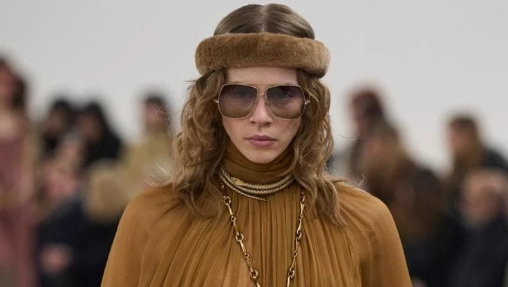Lo stile boho chic, elegante e sempre fresco. Un must dell’estate per un look “Peace & Love”