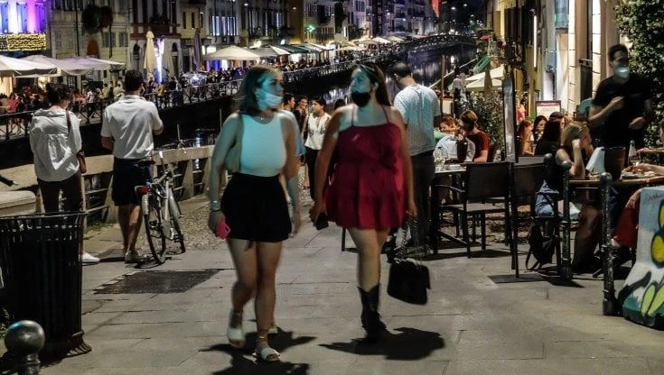 Coronavirus, nuova frenata nei contagi settimanali: sono gli stessi di agosto 2020