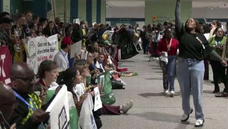 Cop29, a Baku è vietato manifestare gridando: 