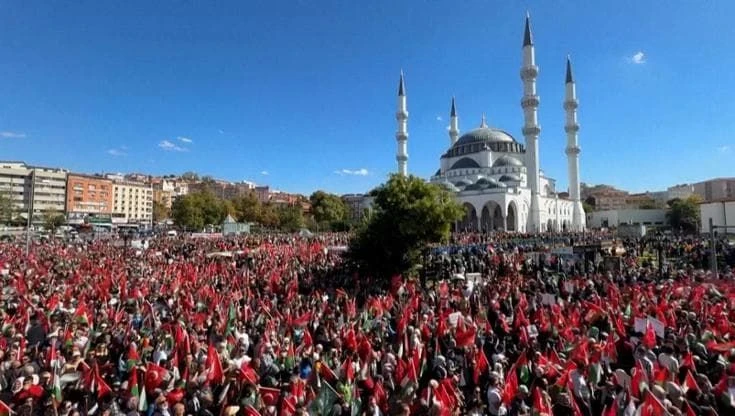 Turchia: centinaia di migliaia di persone in piazza per sostegno a Gaza e Flotilla