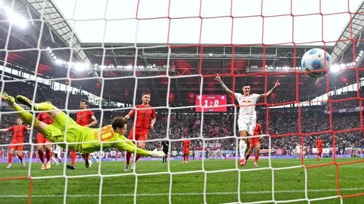 Bayern, a Lipsia il titolo sfuma al 95': la maledizione di Kane (ma ancora per poco) continua