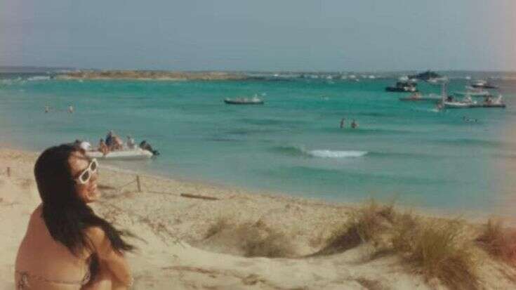 Gira il video fra le dune protette di Formentera, Kate Perry indagata dal governo spagnolo per danni ambientali