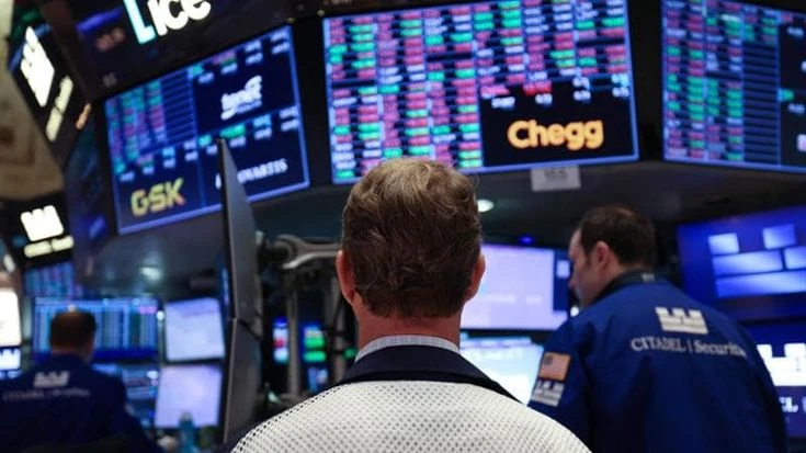 Le Borse oggi, 18 agosto. Attesa per il vertice a Washington. Dazi, è la settimana dell’acciaio