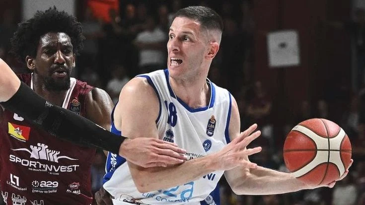 Basket, semifinali play-off: Brescia espugna Trapani e si porta sull'1-0