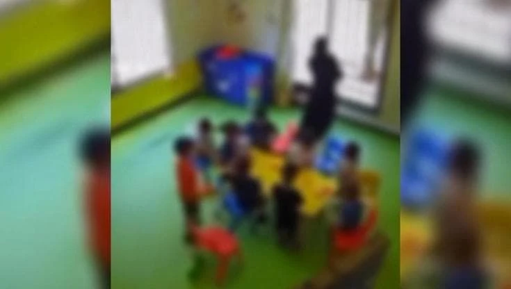 Libano: missile israeliano esplode a pochi metri da un asilo, il panico e la fuga dei bimbi