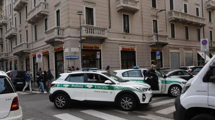 Si fingono poliziotti svizzeri e truffano una donna di 92 anni: arrestati dalla Polizia locale