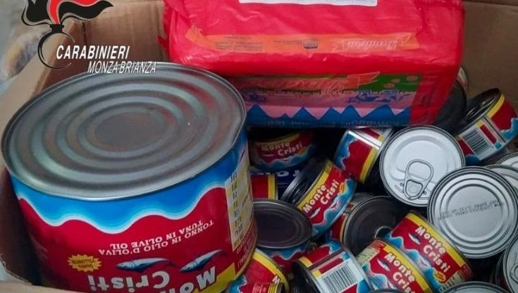 Usava nel suo locale salumi, olio e formaggi rubati nelle mense di scuole e ospedali: denunciato un pizzaiolo di Carate Brianza