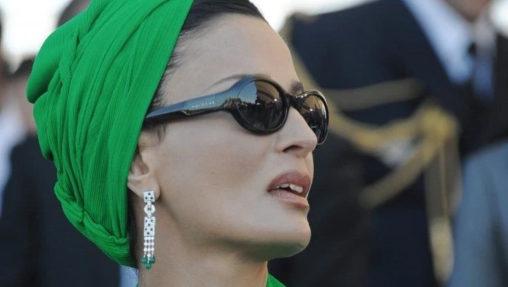 Chi è Moza Bint Nasser, la sceicca influencer del Qatar 