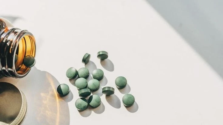 Estate, integratori a base di vitamine e sali minerali: vendite a +4,2% e +6,7% a valore nel 2024