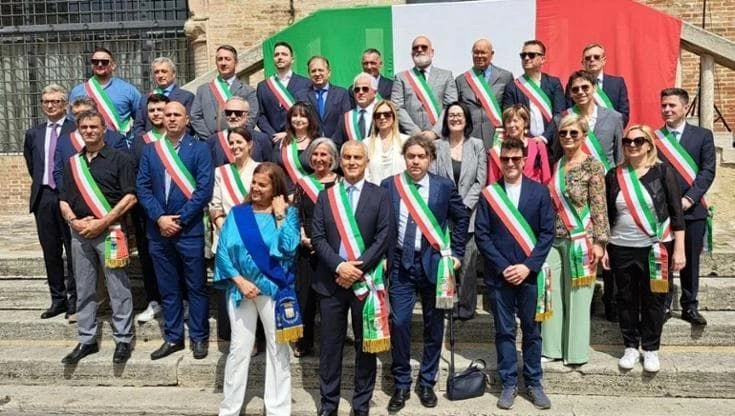 L’Anpi di Rimini: “Un sindaco in camicia nera alle celebrazioni del 2 giugno: gravissimo”