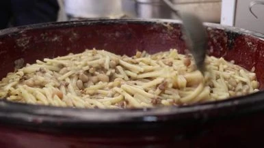 Weekend nelle Marche, alchimia perfetta tra cibo e natura: itinerario enogastronomico da non perdere