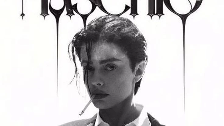 Annalisa cambia look, capelli corti e sigaretta per il nuovo singolo “Maschio”