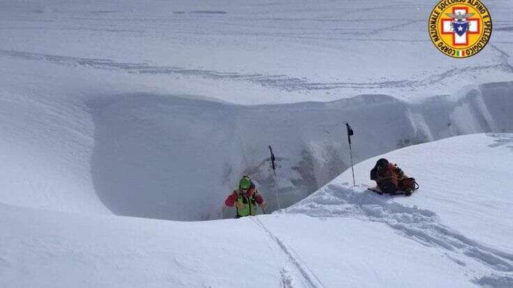 Sciatore disperso sul ghiacciaio dello Stelvio, una telefonata dal cellulare di Antonio De Martino al fratello riaccende le speranze