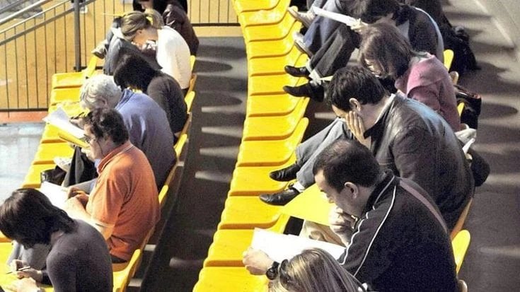 Scuola, da oggi al via le domande per docenti e personale ata: chi può partecipare e come