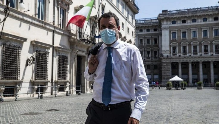 Migranti, sbarchi triplicati. Salvini all’attacco, Draghi rassicura: 