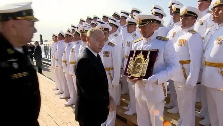 Putin inaugura un nuovo sottomarino nucleare nel Nord della Russia