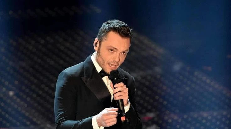 Tiziano Ferro, esce il nuovo singolo “Cuore rotto”: “La canzone più triste che abbia mai scritto”