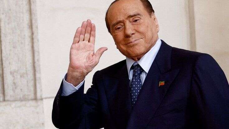 Silvio Berlusconi attacca: 