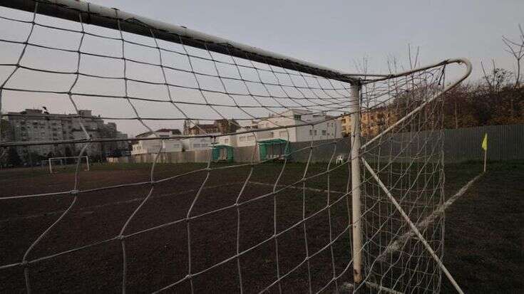 Calcio, aggrediti e picchiati due tifosi durante l’incontro di terza categoria: daspo e denuncia per un giocatore e un dirigente