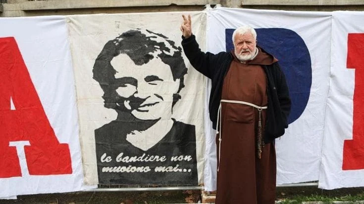 Addio al frate ultrà del Cosenza, è morto padre Fedele Bisceglia