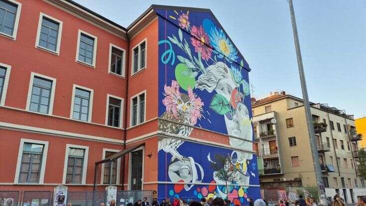 Inaugurato il coloratissimo murale di Nabla&Zibe; in via Beroldo: “Ragazzi, superate le vostre paure e uscite dai margini