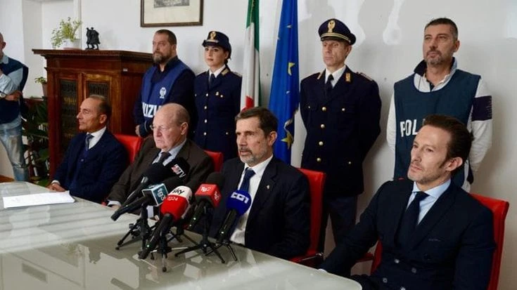 Il procuratore capo di Rieti: “L’assalto al bus non è legato alla politica. Ma ai futili motivi”