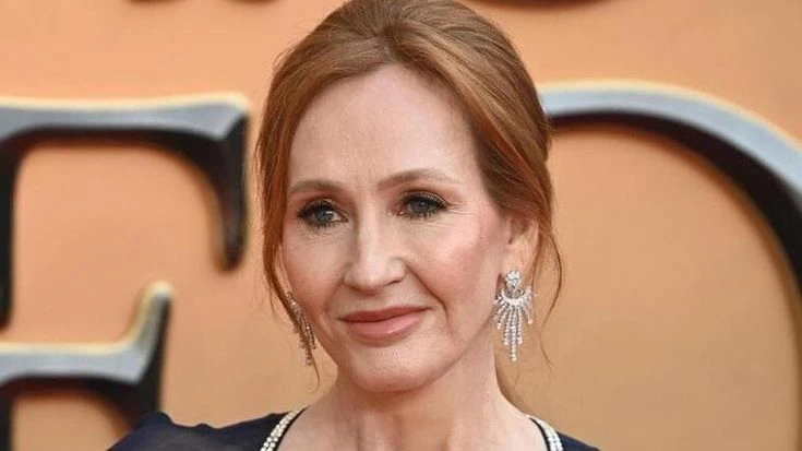 Rowling attacca Burnham: “Sarà il primo premier donna del Labour”
