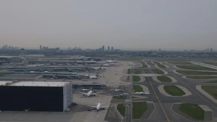 Dirotta piccolo aereo e si avvicina all’aeroporto di Vancouver: arrestato. Scalo chiuso