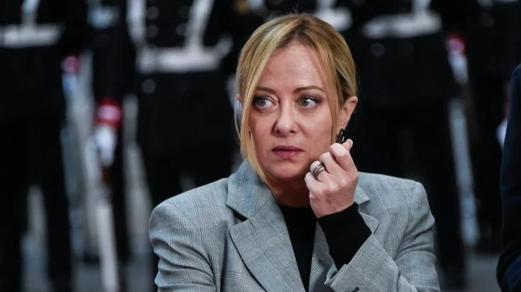 Sondaggi politici, FdI torna sotto al 30%. Cala anche il Pd