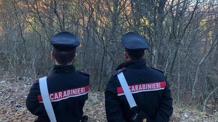 Pavia, ragazza di 22 anni trovata morta in un campo: era scomparsa giovedì, si cerca un ragazzo
