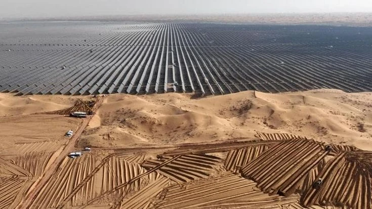 Il solare vola, ma resta squilibrato: Cina e India dominano la scena globale