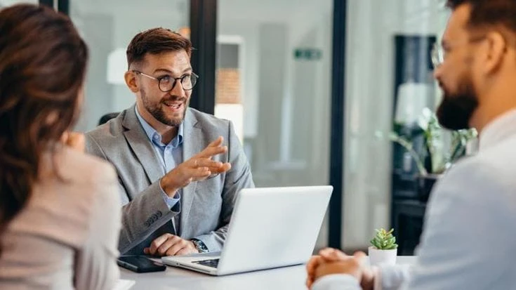 Advisor finanziari: cresce la fiducia, ma gli investitori chiedono più trasparenza e innovazione