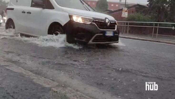 Nubifragio Milano, chiuso sottopasso Patroclo in zona San Siro