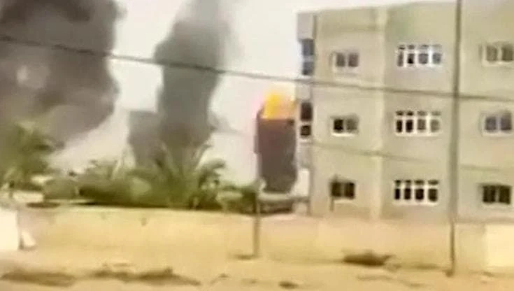Gaza, missili sull'ospedale europeo di Khan Younis: il momento dell'esplosione