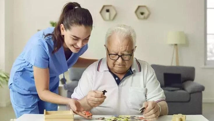 Alzheimer, le 14 mosse per prevenire la malattia