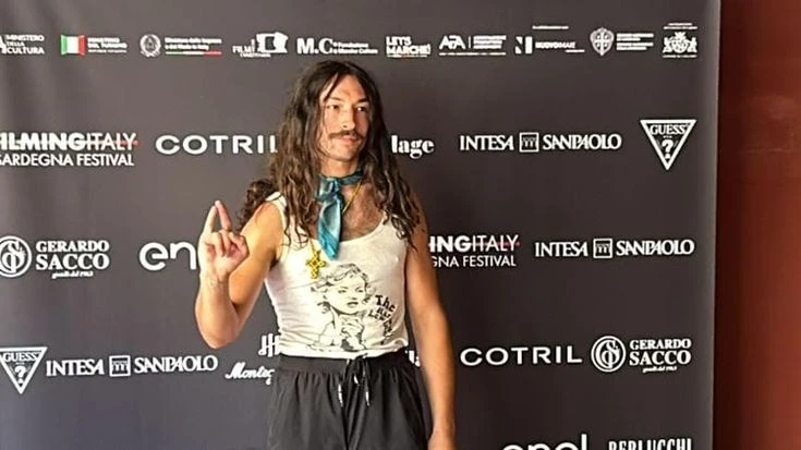 Ezra Miller: “Ho fatto cose orribili e sono stato sull’orlo dell’abisso. Ma sono tornato”