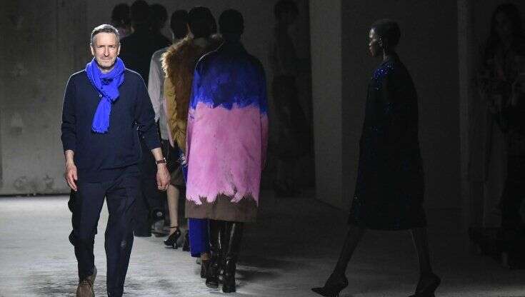 Dries Van Noten lascia la direzione creativa del suo brand dopo quasi quarant'anni