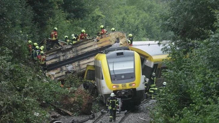 Germania, treno deraglia in Baden-Württemberg: diversi morti