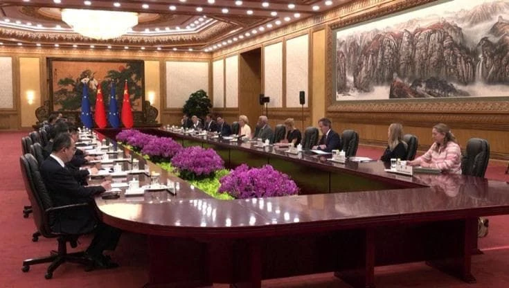 Pechino, summit Eu-Cina, von der Leyen a Xi: 