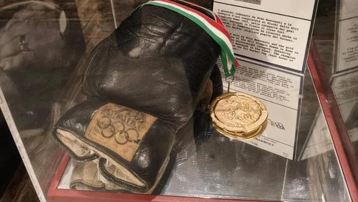 I guanti e la medaglia d’oro di Benvenuti, il mito Carnera: 110 anni di boxe a Roma