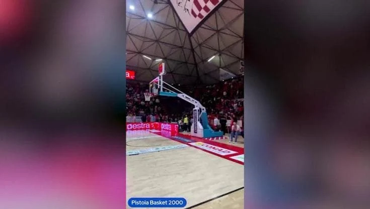 Pistoia Basket: un minuto di silenzio in campo per l'autista morto nell'agguato del Rieti