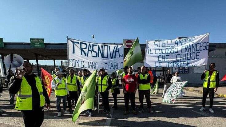 Trasnova, i dipendenti di Pomigliano scrivono a Mattarella: “Vogliamo lavoro, serenità e dignità”