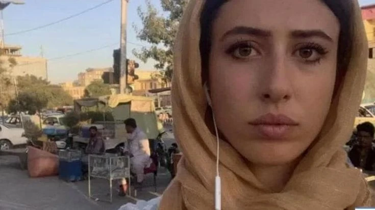 Cecilia Sala e il carcere in Iran: le torture bianche, la gru, il gatto. “Il regime cadrà, tornerò”
