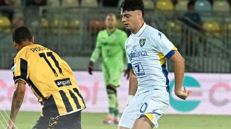 Serie B: la Juve Stabia frena a Frosinone, in vetta sale anche lo Spezia