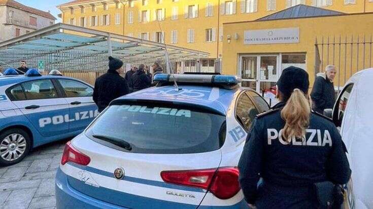 Anziana precipitò dalla finestra di casa a Bergamo, arrestata la domestica: l’omicidio dopo che aveva scoperto i furti con il bancomat