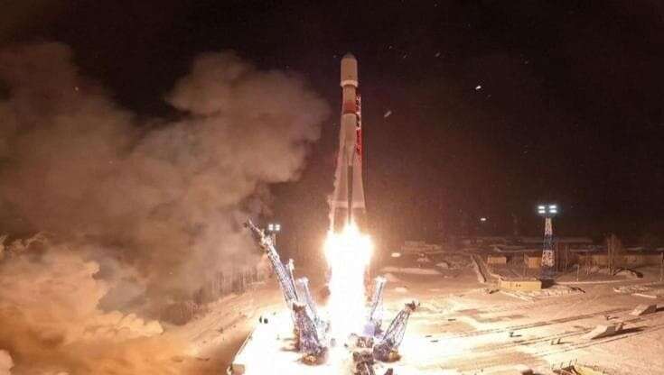 Spazio: la Russia lancia in orbita un satellite militare