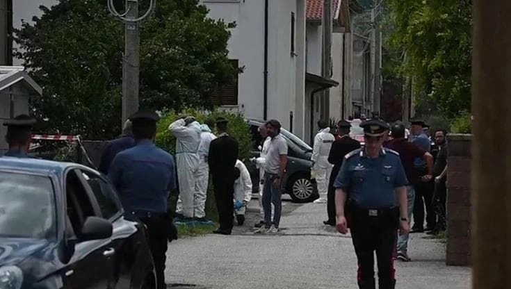 Gemona, uomo fatto a pezzi: la scientifica al lavoro nella villetta dell'assassinio