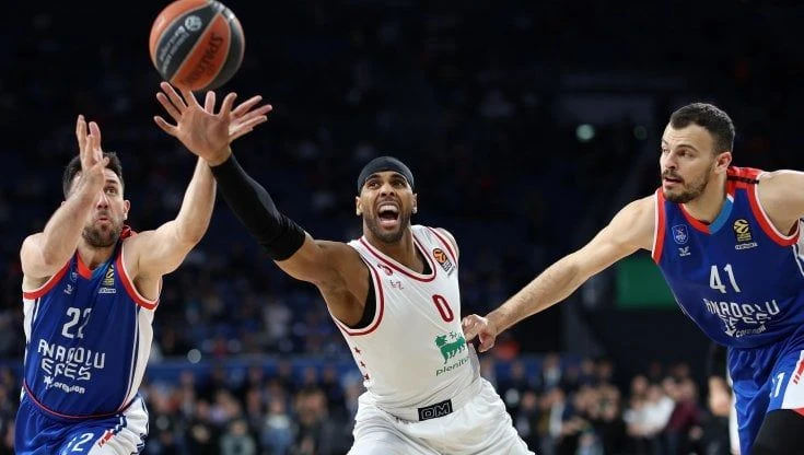 Eurolega, Milano perde a Istanbul: i play-off sono lontani